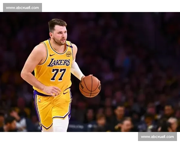 18 分大胜森林狼！湖人 3 道闸锁死东契奇，詹皇归期成盼